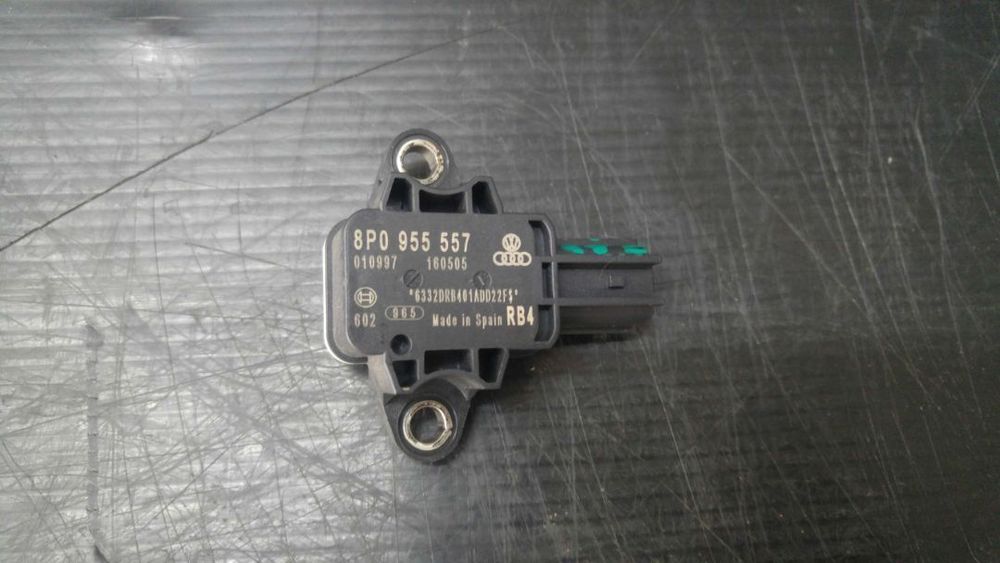 Senzor impact usa stanga fata audi a4 b7 8ec 8p0955557