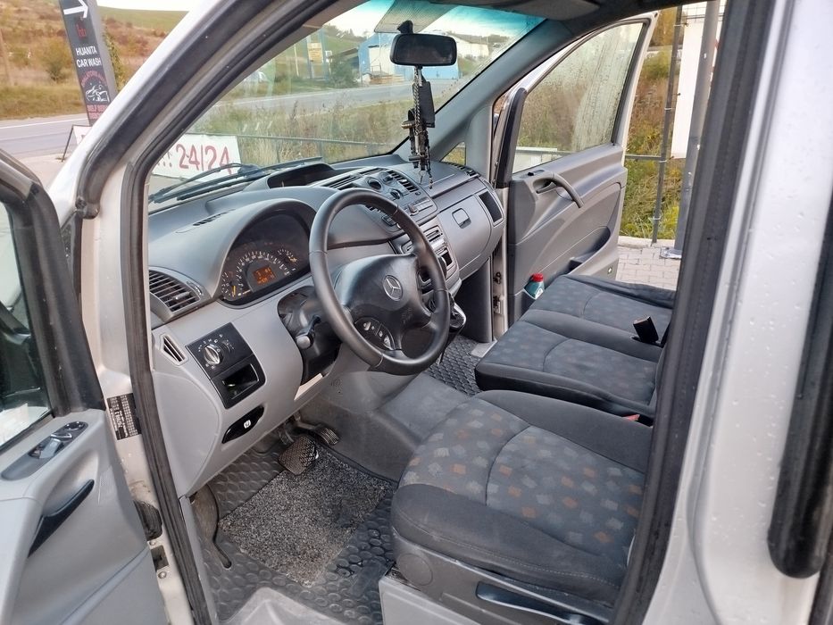 Vand sau schimb mercedes vito