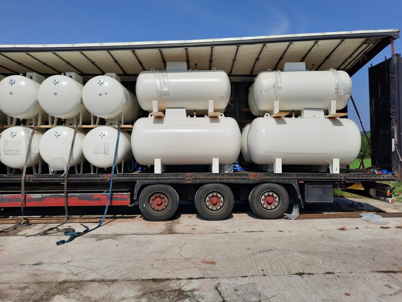 Rezervor gpl 1000 l/1750/3000 l/recipient gaz/bazin GPL/butelie ITALIA