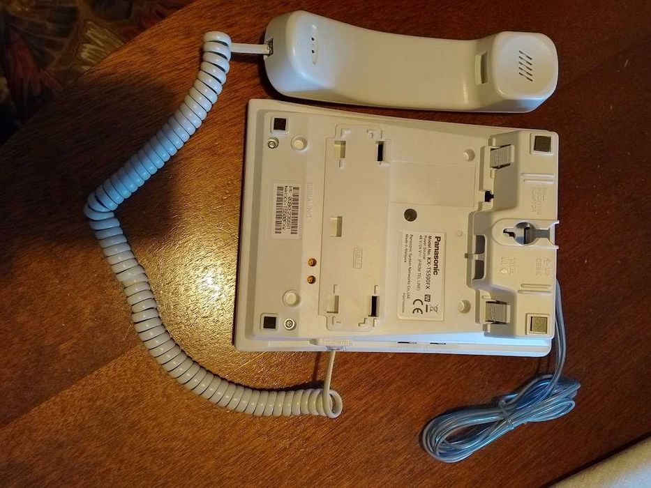 Домашен стационарен телефон Panasonic KX-TS500FX, нов