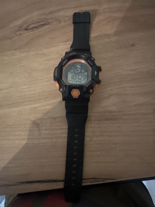 Часы Resistant water