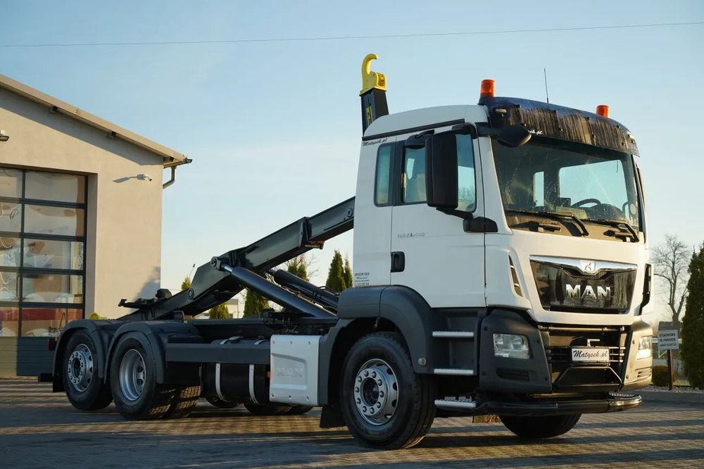 MAN TGS 26.440 / AUTOCARNIER / MARREL AL TAM 20U / 20 T / 6x2 / PUNTE DE DIRECȚIE RIDICABILĂ / ANVELOPE 100% / EURO 6