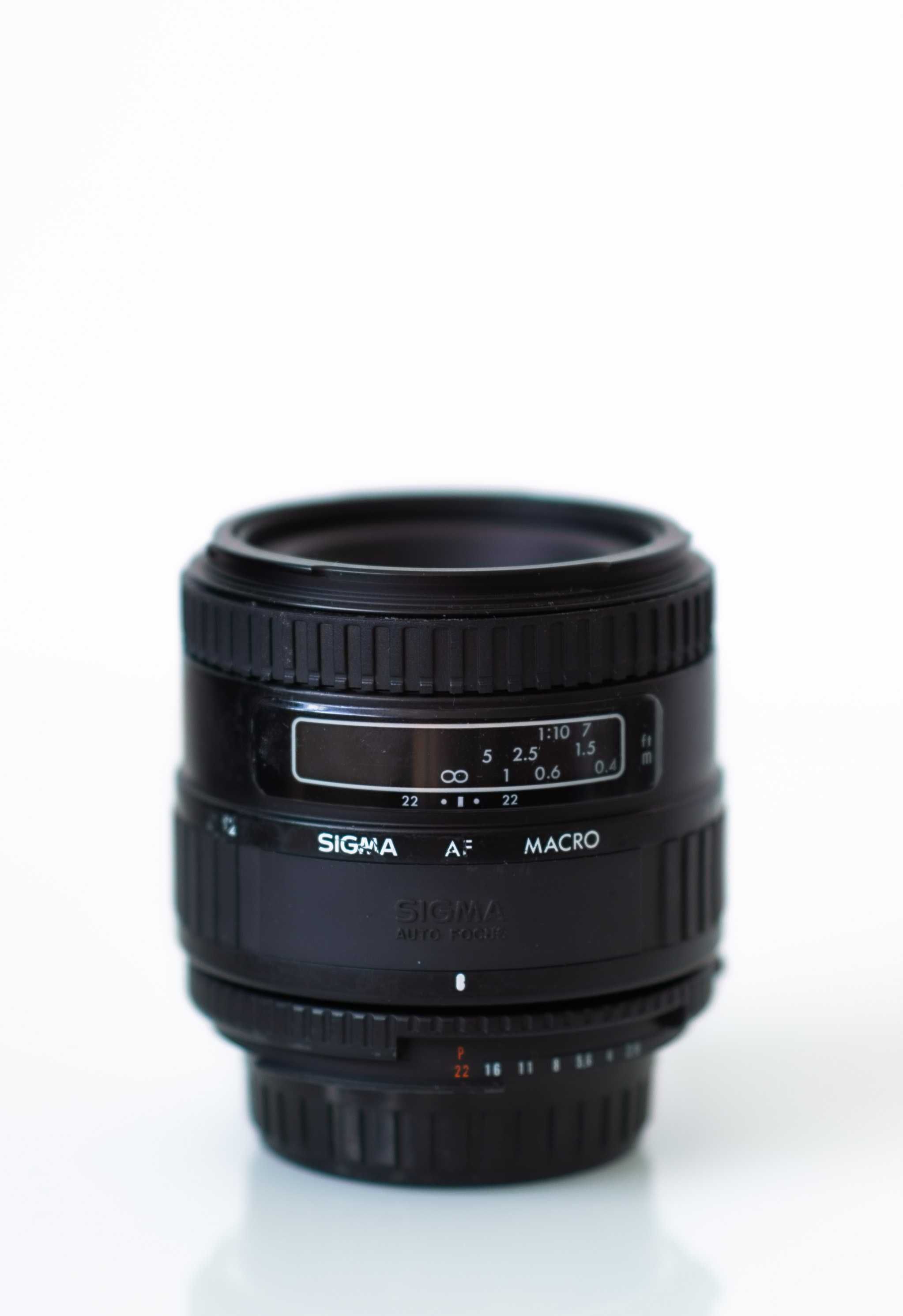 Obiectiv MACRO 1:1 SIGMA 50mm f2.8 EX DG pentru Nikon FX