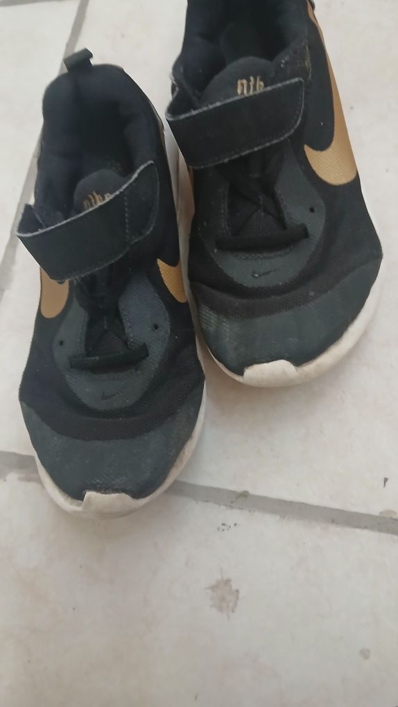 Детски маратонки на nike за 15 лв
