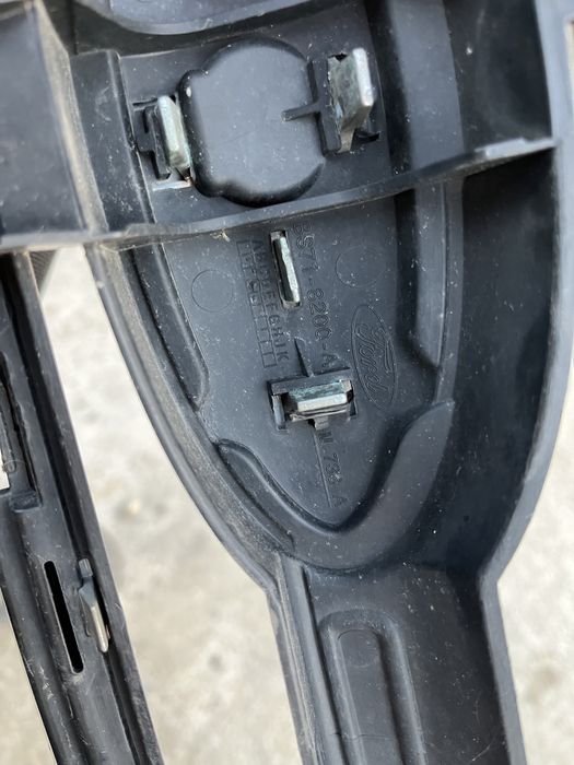 Решетка Ford Mondeo