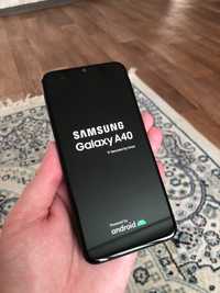 Продам Galaxy A40 4/64G в идеальном состянии все работает хорошо