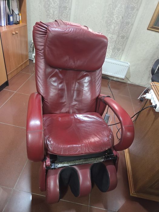 Стенка шифонер диван массажное кресло  стол для компьютера