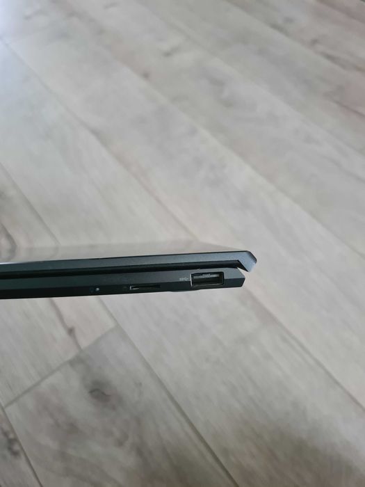 лаптоп Asus Zenbook 14″ UM425IA като нов
