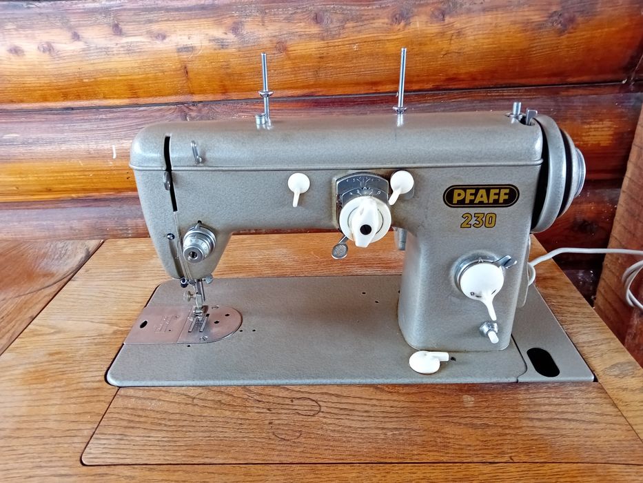 Vând mașină de cusut pfaff 23 electrica