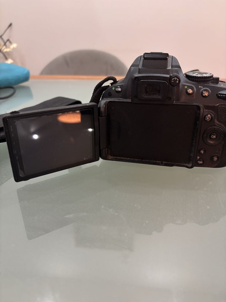 Фотоапарат Nikon D5100 с два обектива