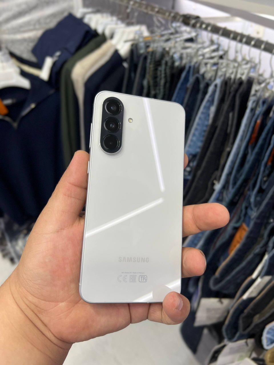 Samsung A56 8.128 kiridit mas