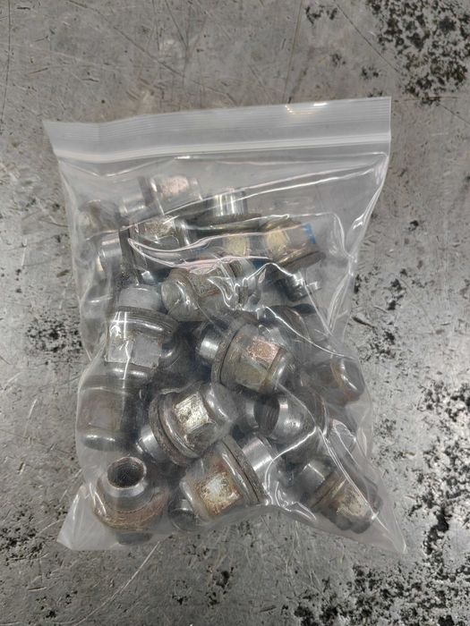 Джанти с гуми от Mitsubishi Pajero