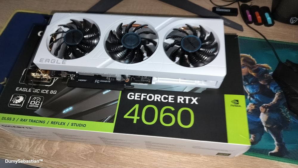RTX 4060 8GB Gigabyte Eagle OC ICE Noua