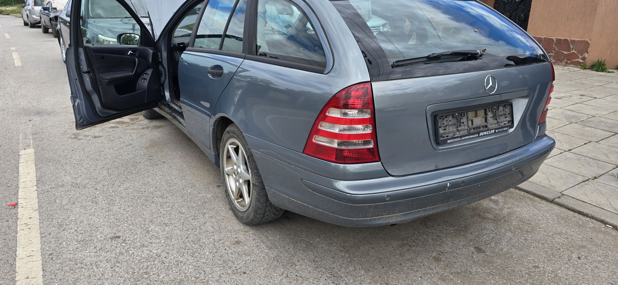 Mercedes W203 C200 на части
