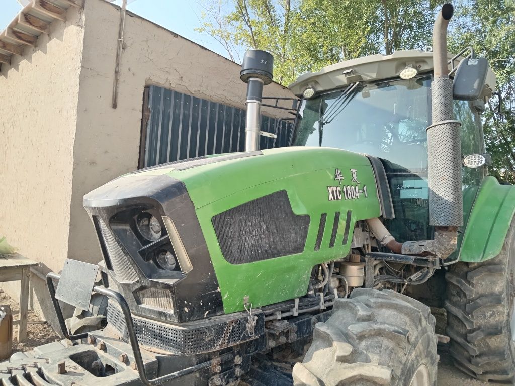 XTC-1804 traktor
