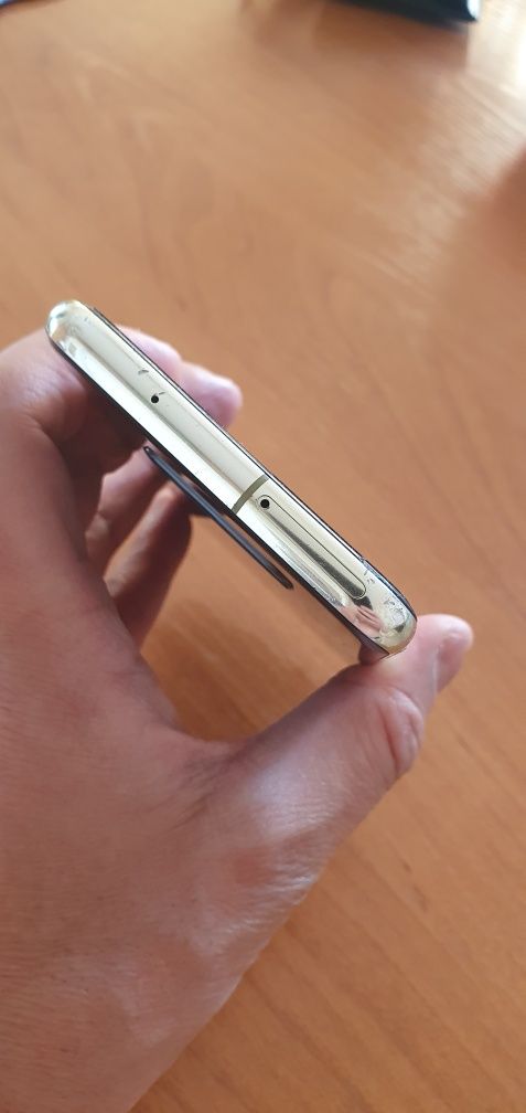 Samsung S10e (Android 11). Корейский.
