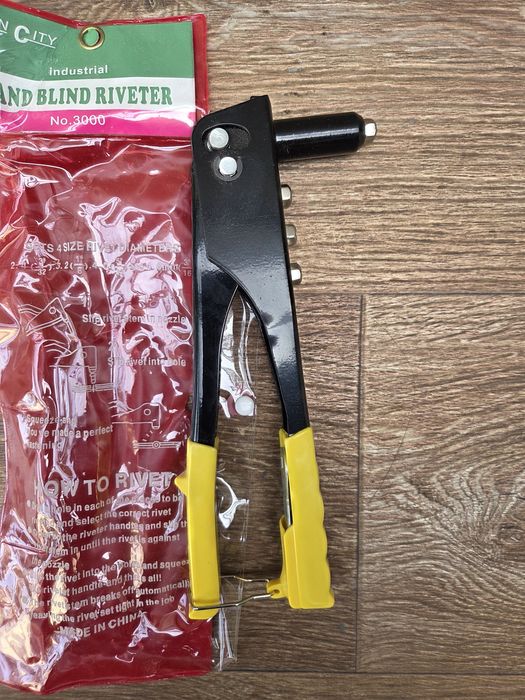 Vand cleste pentru nituri