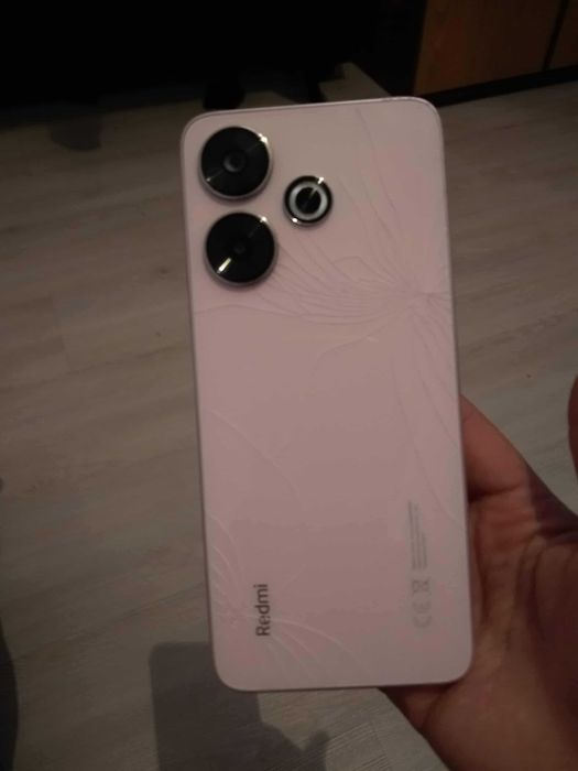 Продава се Redmi 13 128GB