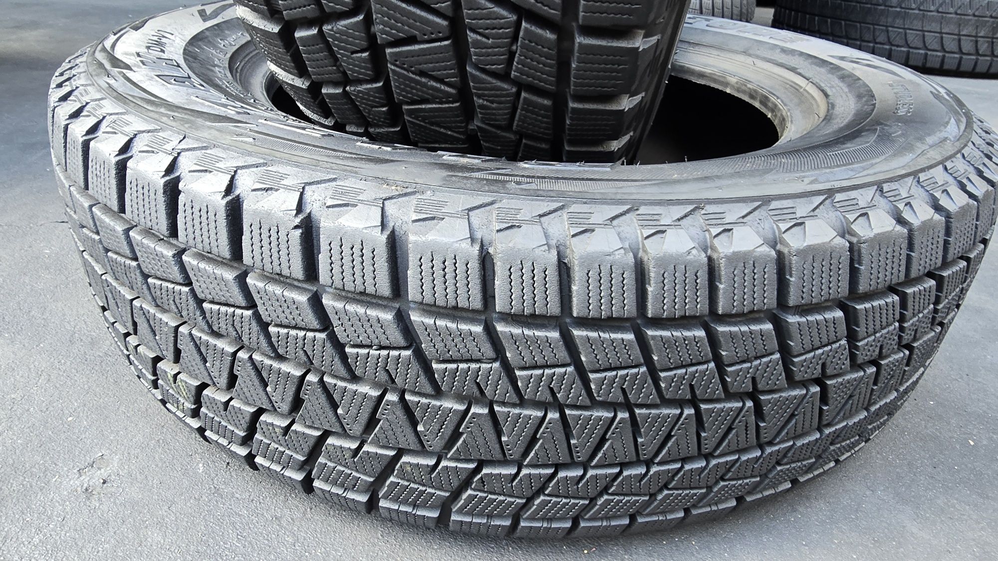 2 anvelope iarnă Bridgestone 225/65/17 - transport gratuit