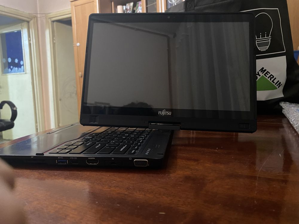 Laptop Fujitsu Lifebook T973 2 in 1