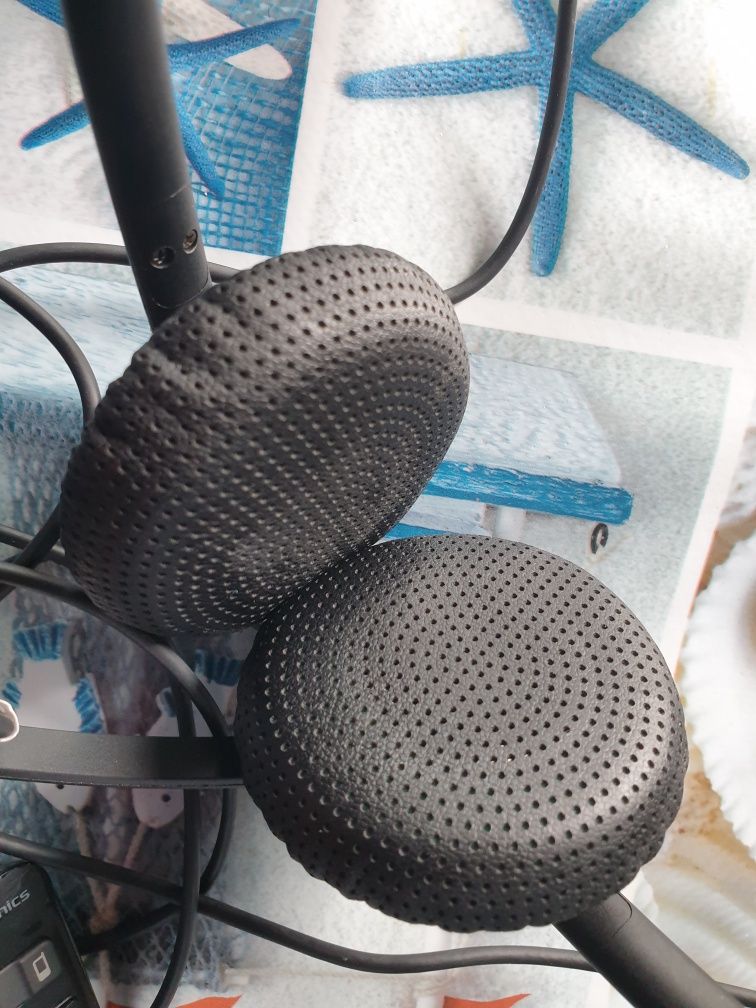 Vând casti audio plantronics C720M