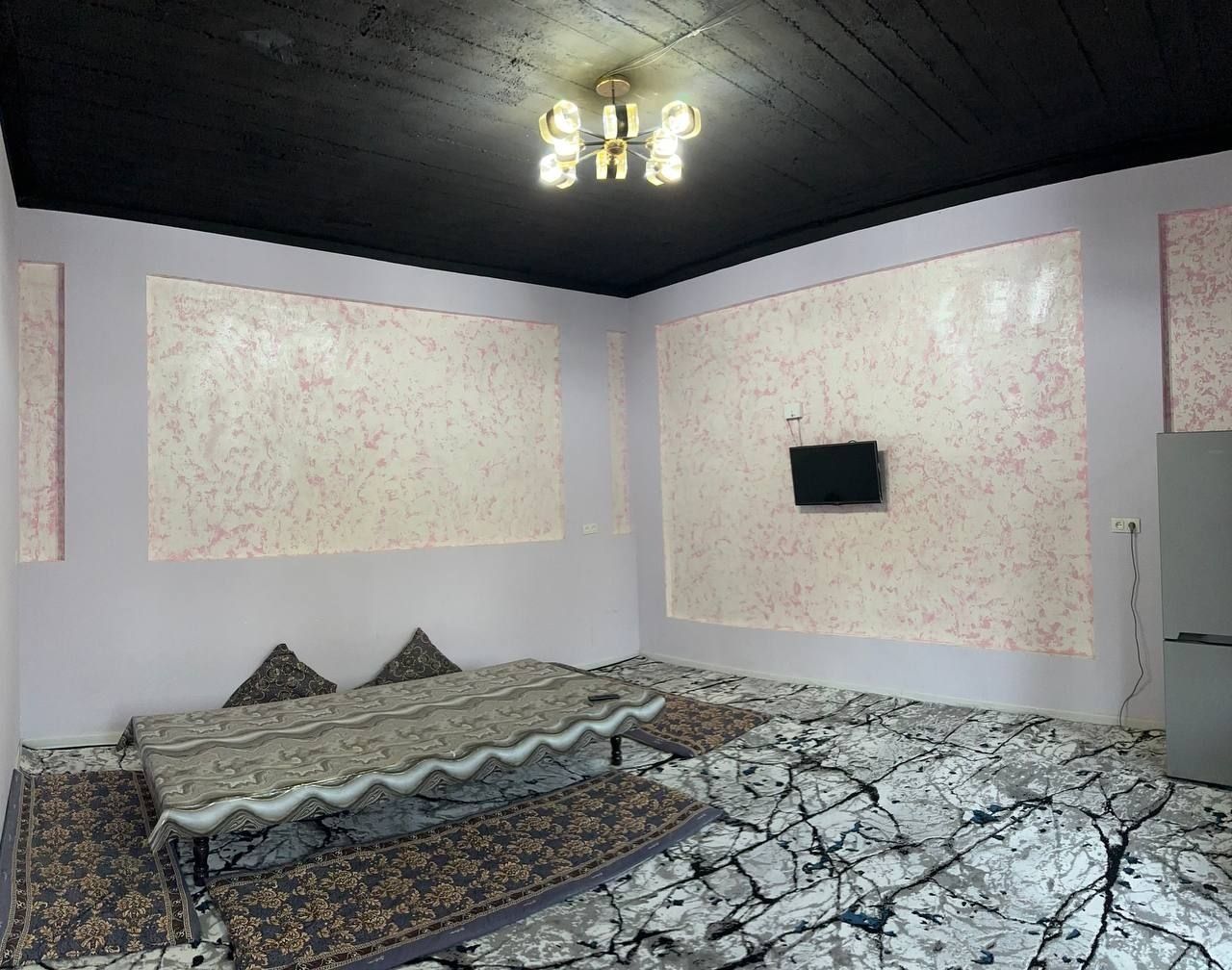 Dacha sotiladi .
