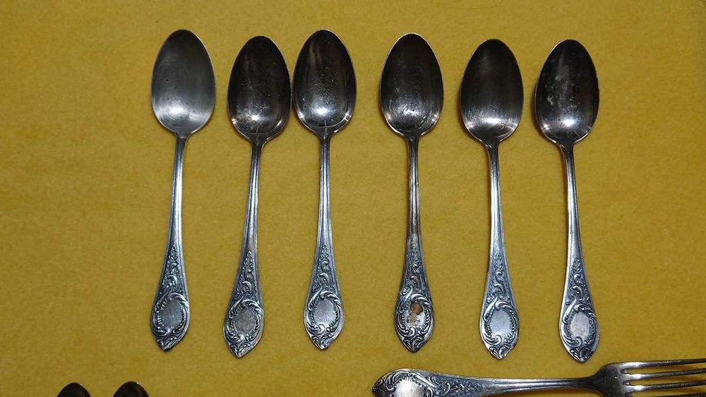 Set tacamuri argintate