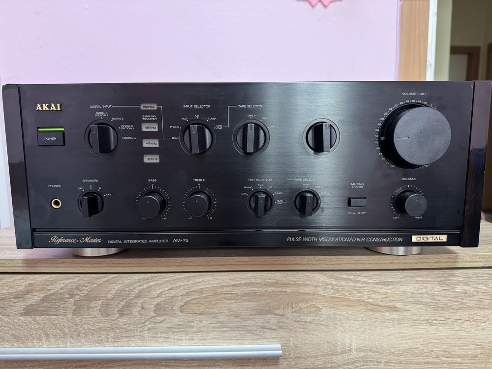 Akai AM-73 Качествен стерео усилвател