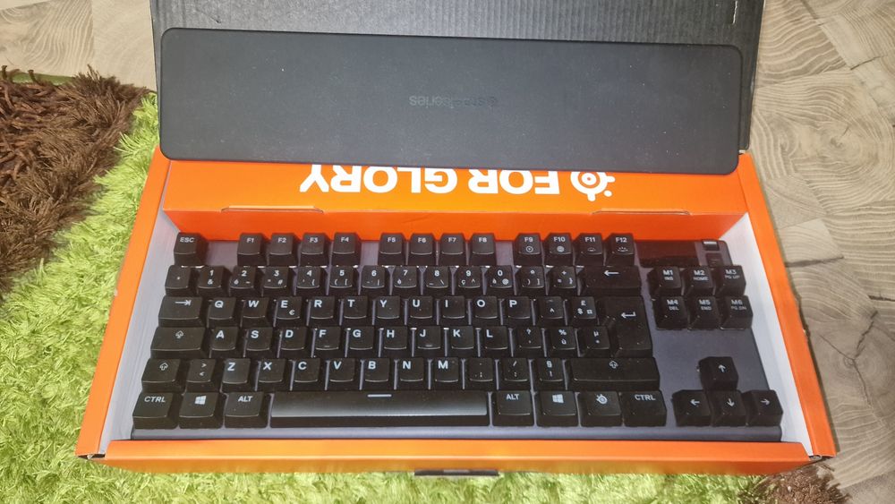 Steelseries Apex 7 TKL Defecta/Parțial Functionala