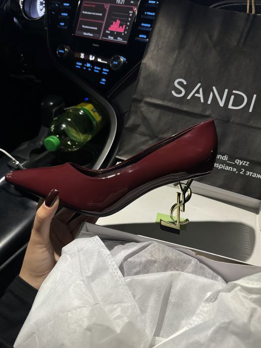 Продам туфли 38 размер почти новые