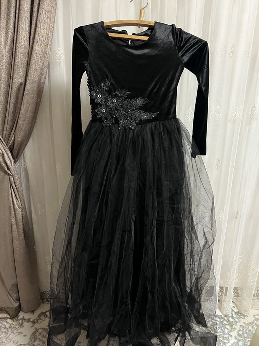 продаются вечерние платья