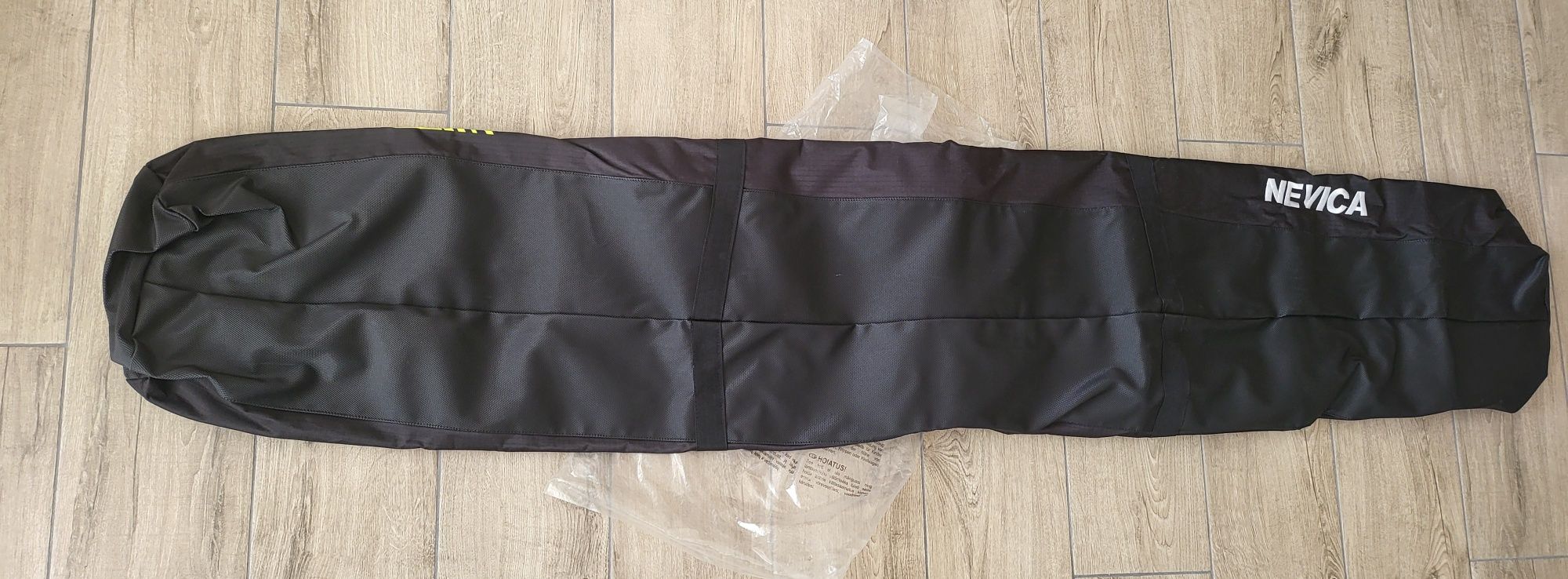 Продавам нова Nevica Ski Bag double

Nevica Ski Bag

Nevica Ski Bag

N