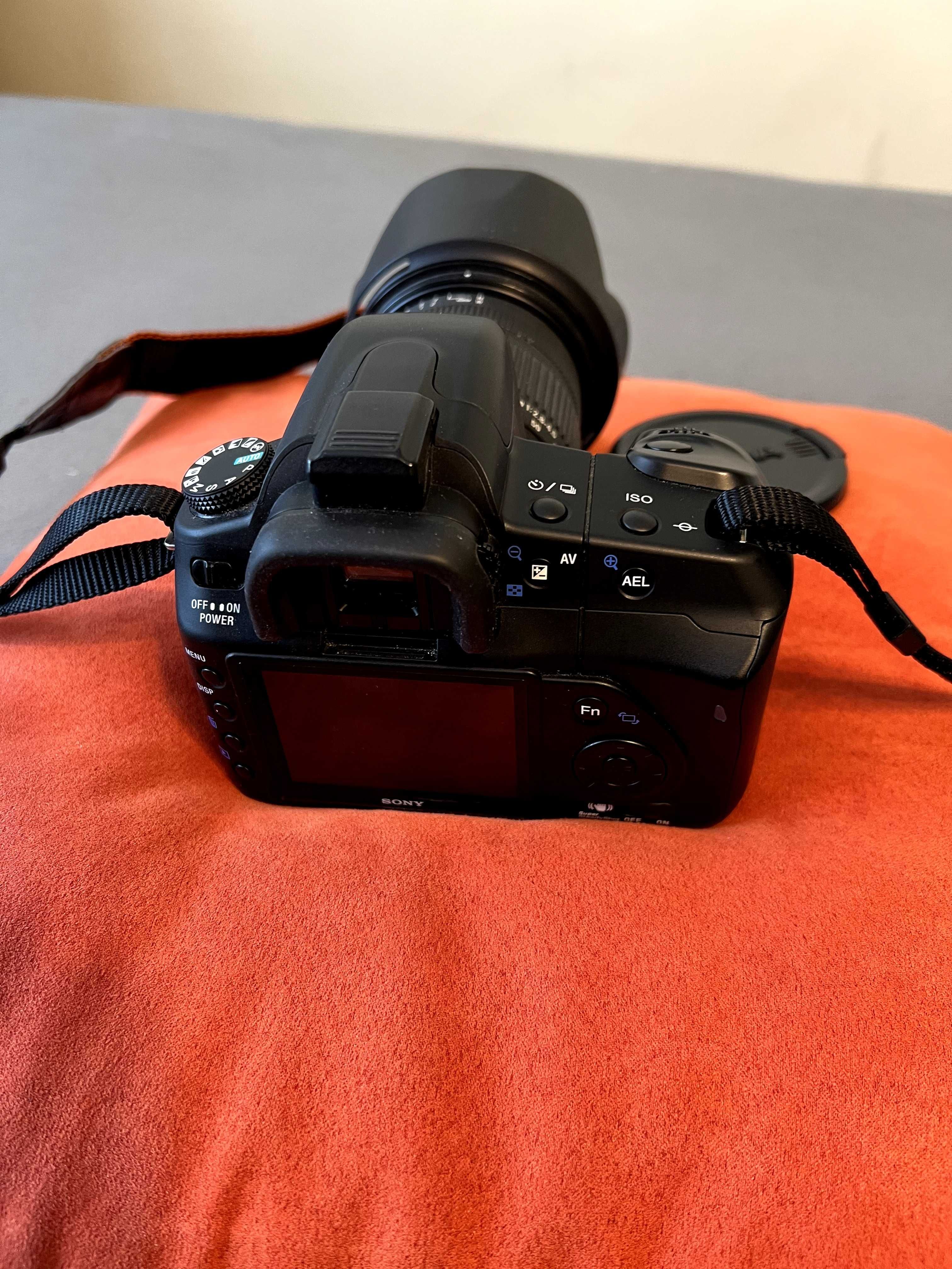 Продавам фотоапарат Sony Alpha A200 със SIGMA DC 17-70 mm 1:2.8-4.5