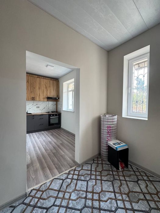 #012. Срочно продаётся 2х комнатная квартира . Файзабад