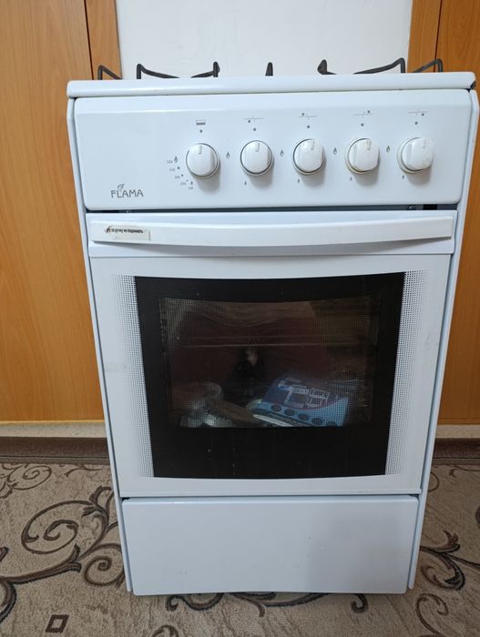 Продам газовую плиту