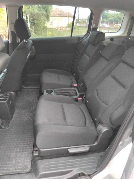 vand autoturism mazda