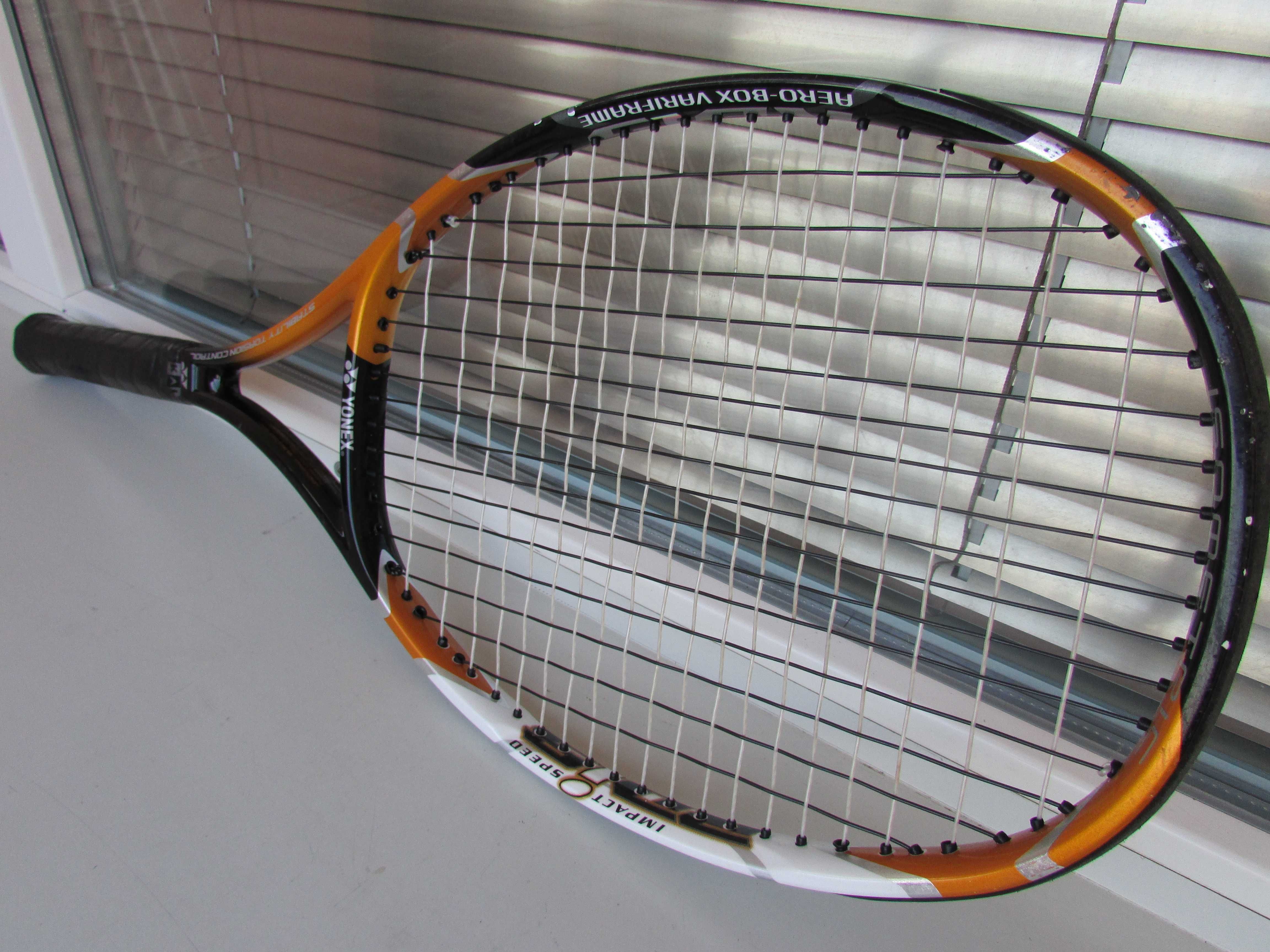 Тенис ракета YONEX RDiS 200