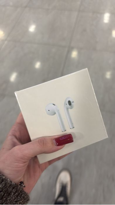Продам наушники Airpods