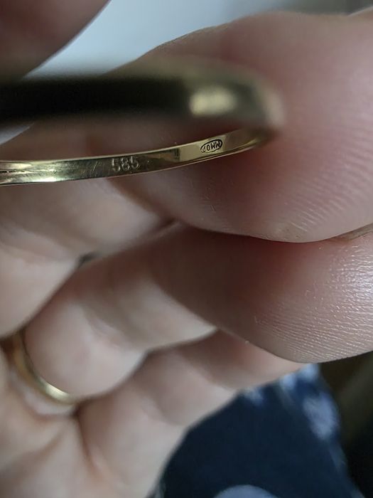 Aur 14 k 585.     .