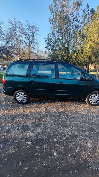 Продава се Шаран 1.9 90