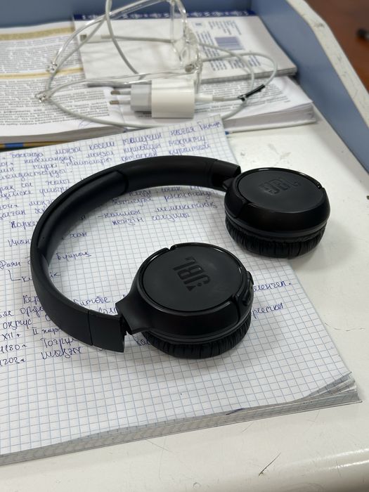 JBL tune срочно.