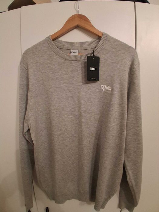 pulovere diesel si gibson