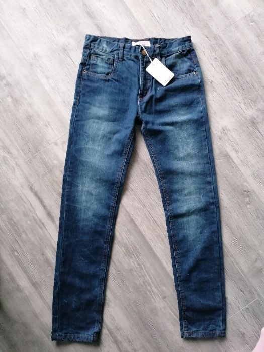 Нови дънки за момче