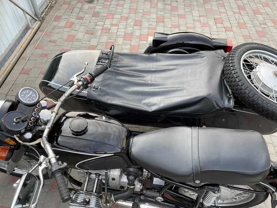 Motocicleta cu Ataș Dnepr MT