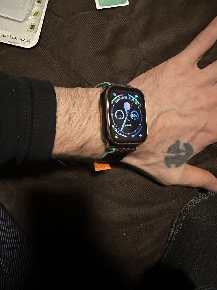 Curea Apple Watch inspirat de noiile face Unity noua