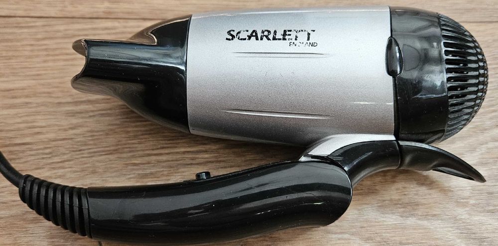 Фен складной Scarlett  Район 1000 мелочей