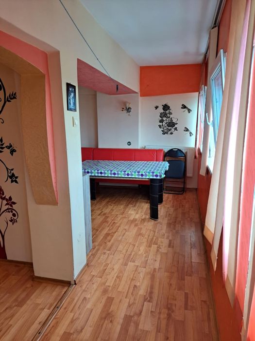 Ofer spre închiriere apartament cu doua camere în zona centru Tg- Jiu