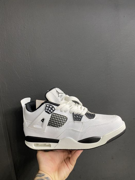 Vand Jordan 4 retro oxidized NOI!