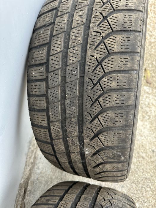 245/40/19 Pirelli PZERO Winter