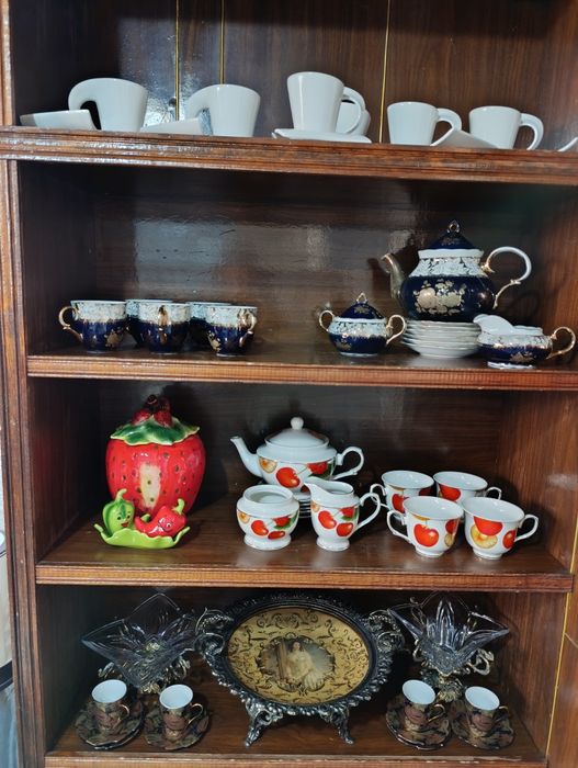 Чайнын сервизы и посуда из стекла и хрусталя